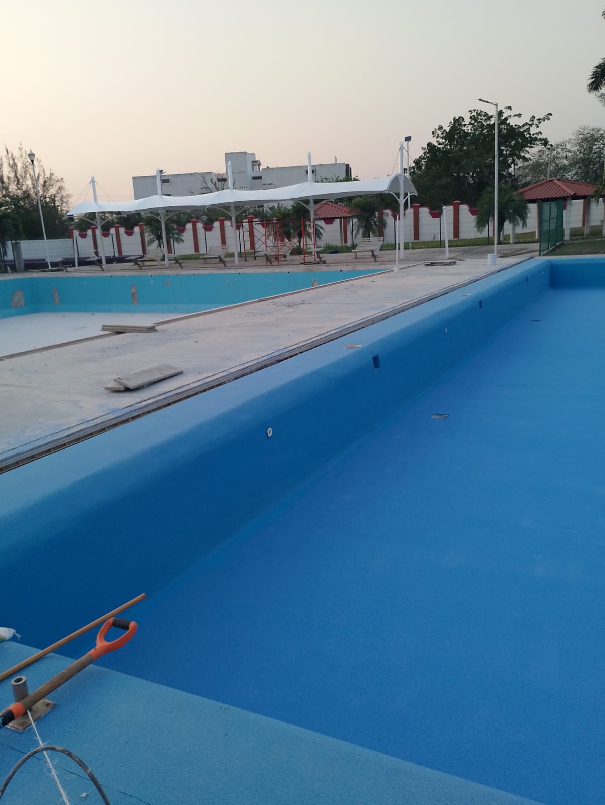 KIT TODO INCLUIDO ARENA DE CUARZO 5M2 COLOR AZUL ULTRAMAR