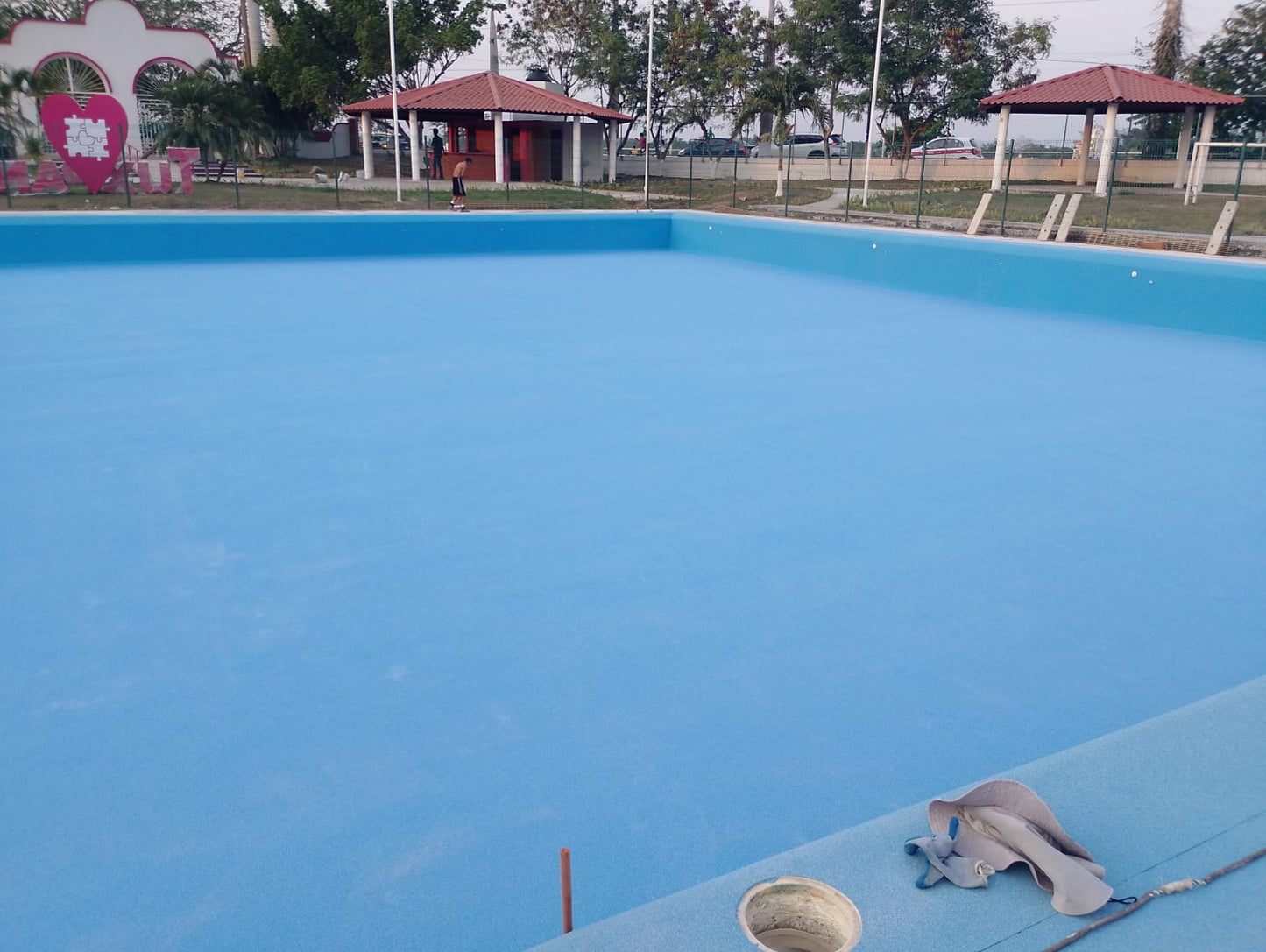 KIT TODO INCLUIDO ARENA DE CUARZO 1M2 COLOR AZUL ULTRAMAR